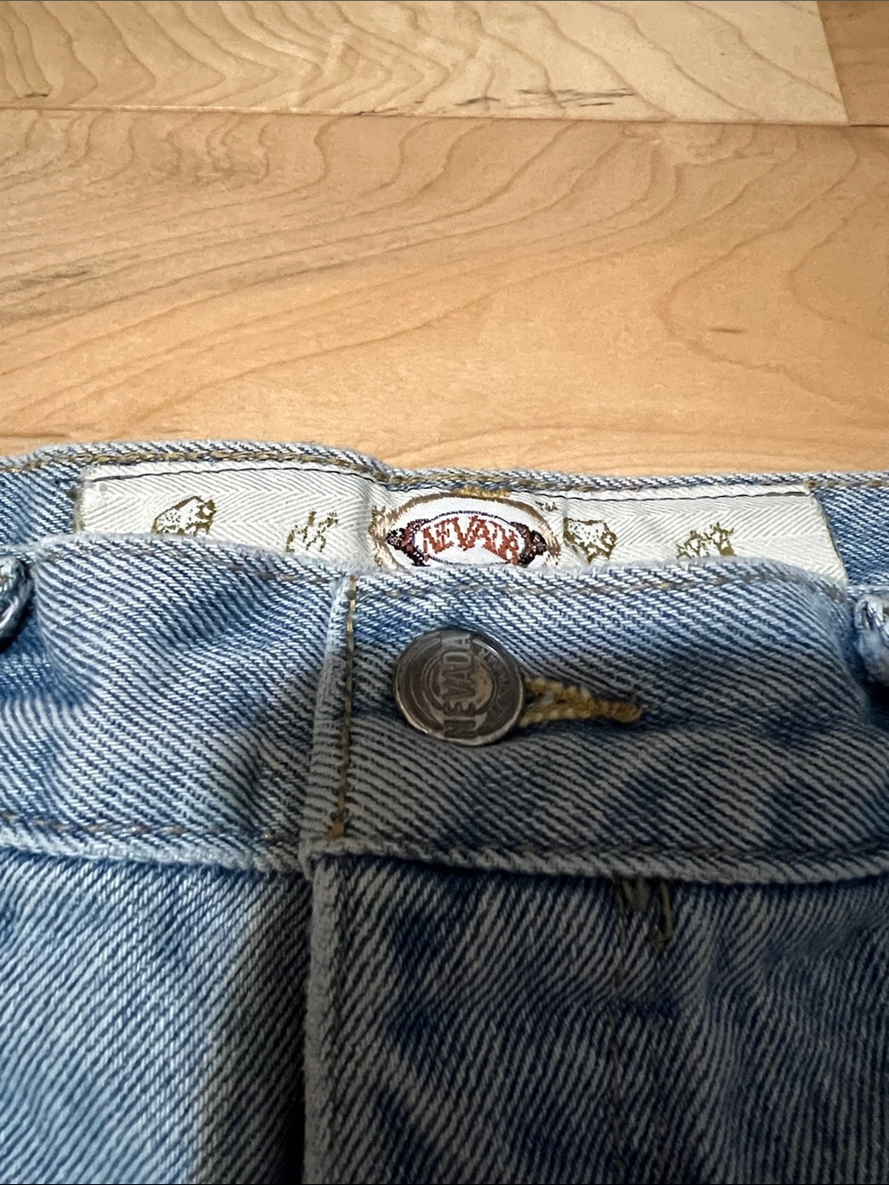 Vintage Light Blue Straight-Leg Jeans with Black Embroidered Detail - Picture 11 of 13